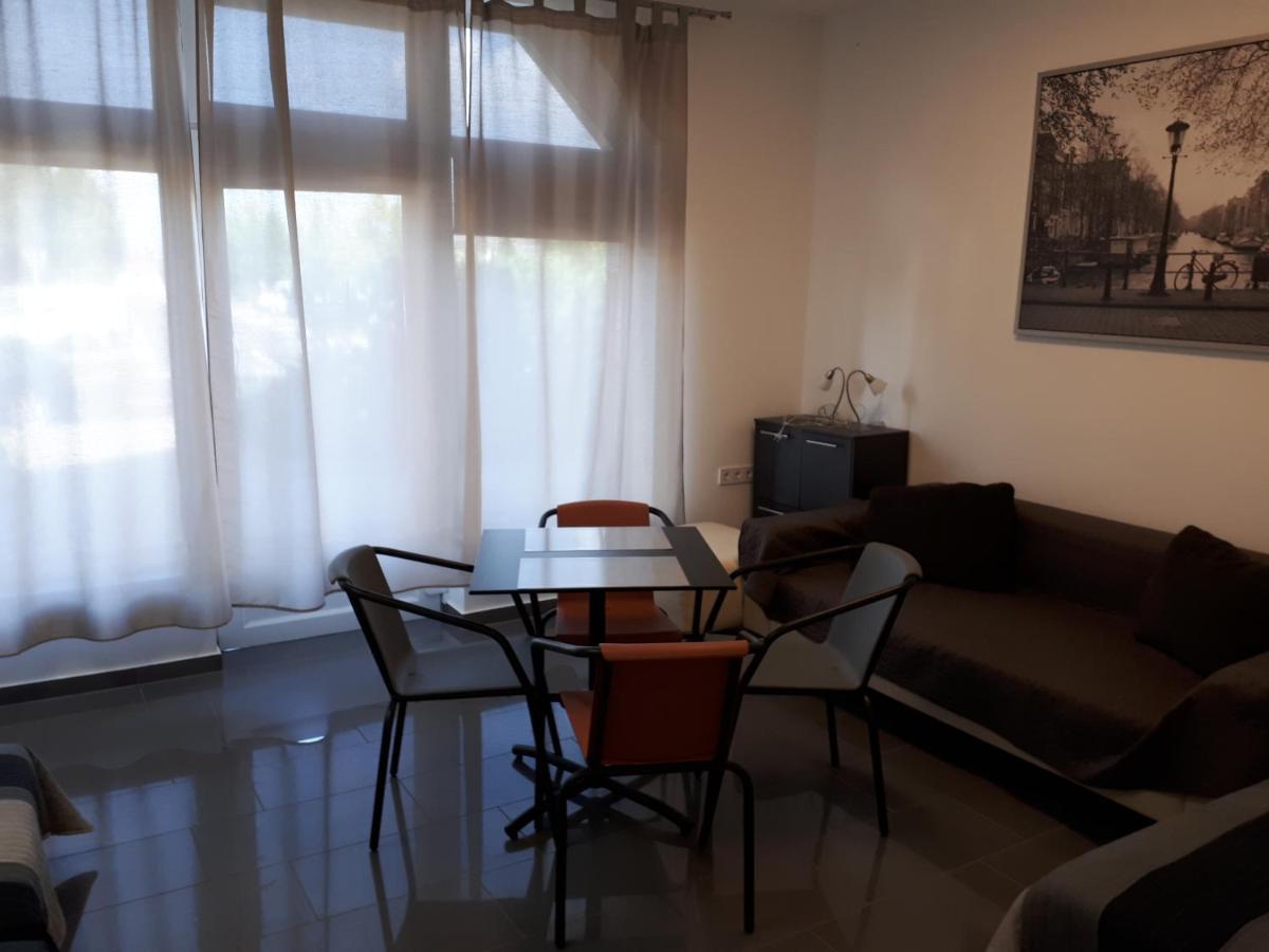 Kertvarosi Apartman II Tiszaújváros Buitenkant foto