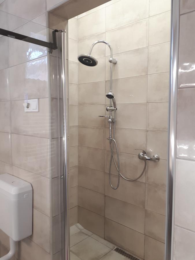 Kertvarosi Apartman II Tiszaújváros Buitenkant foto