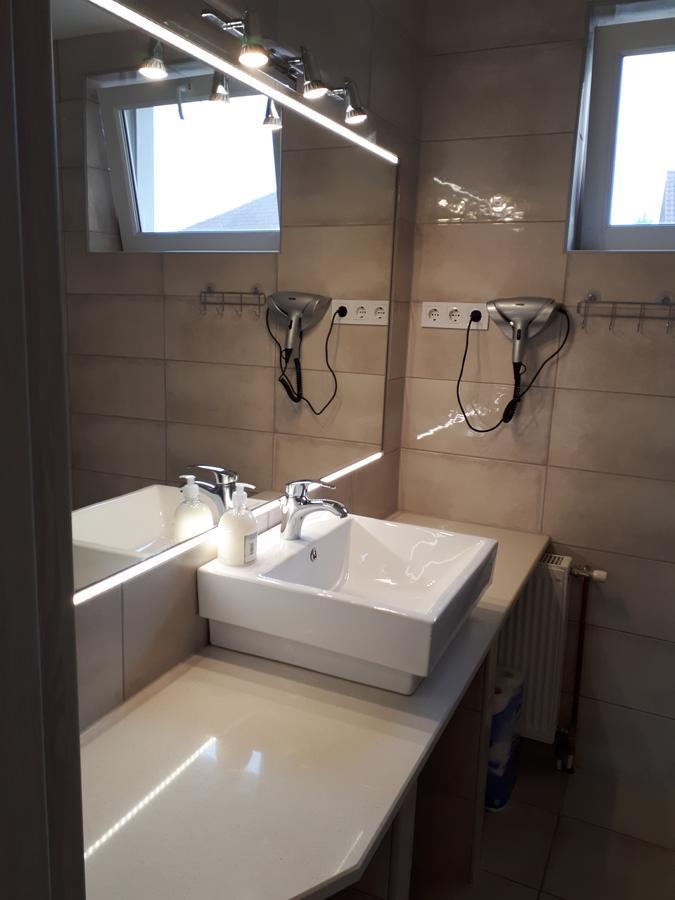 Kertvarosi Apartman II Tiszaújváros Buitenkant foto