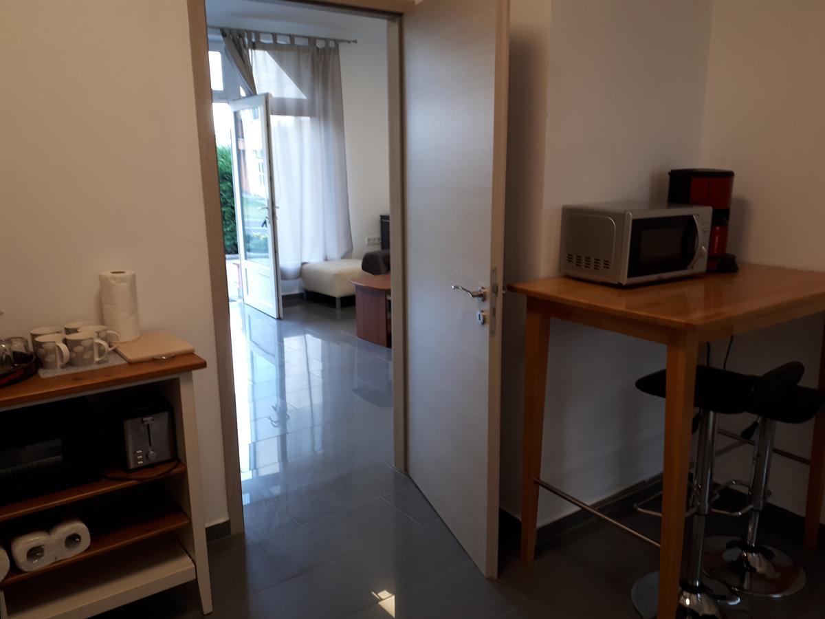 Kertvarosi Apartman II Tiszaújváros Buitenkant foto